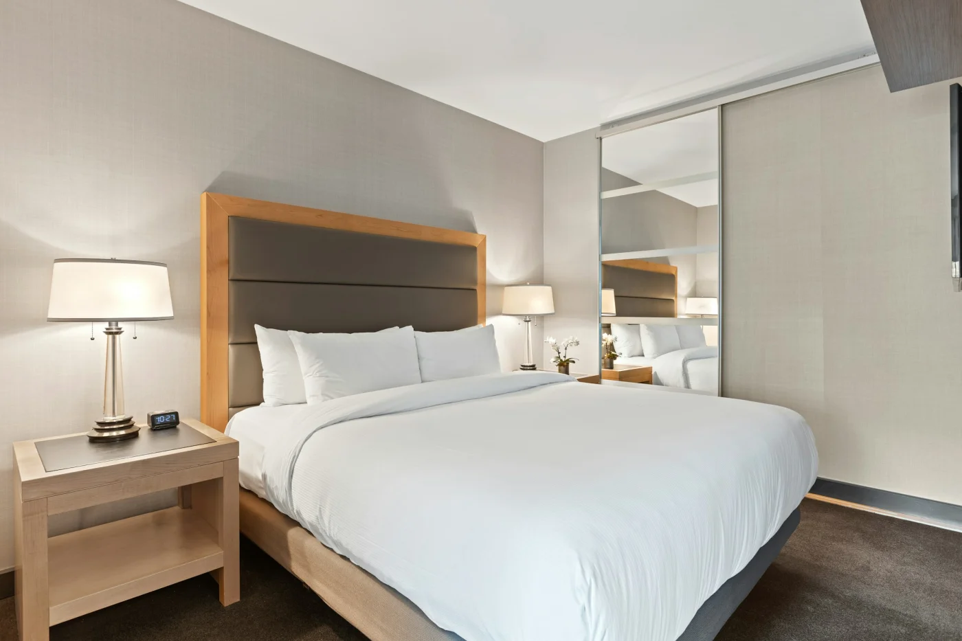 Otel odası iç mekan görünümü